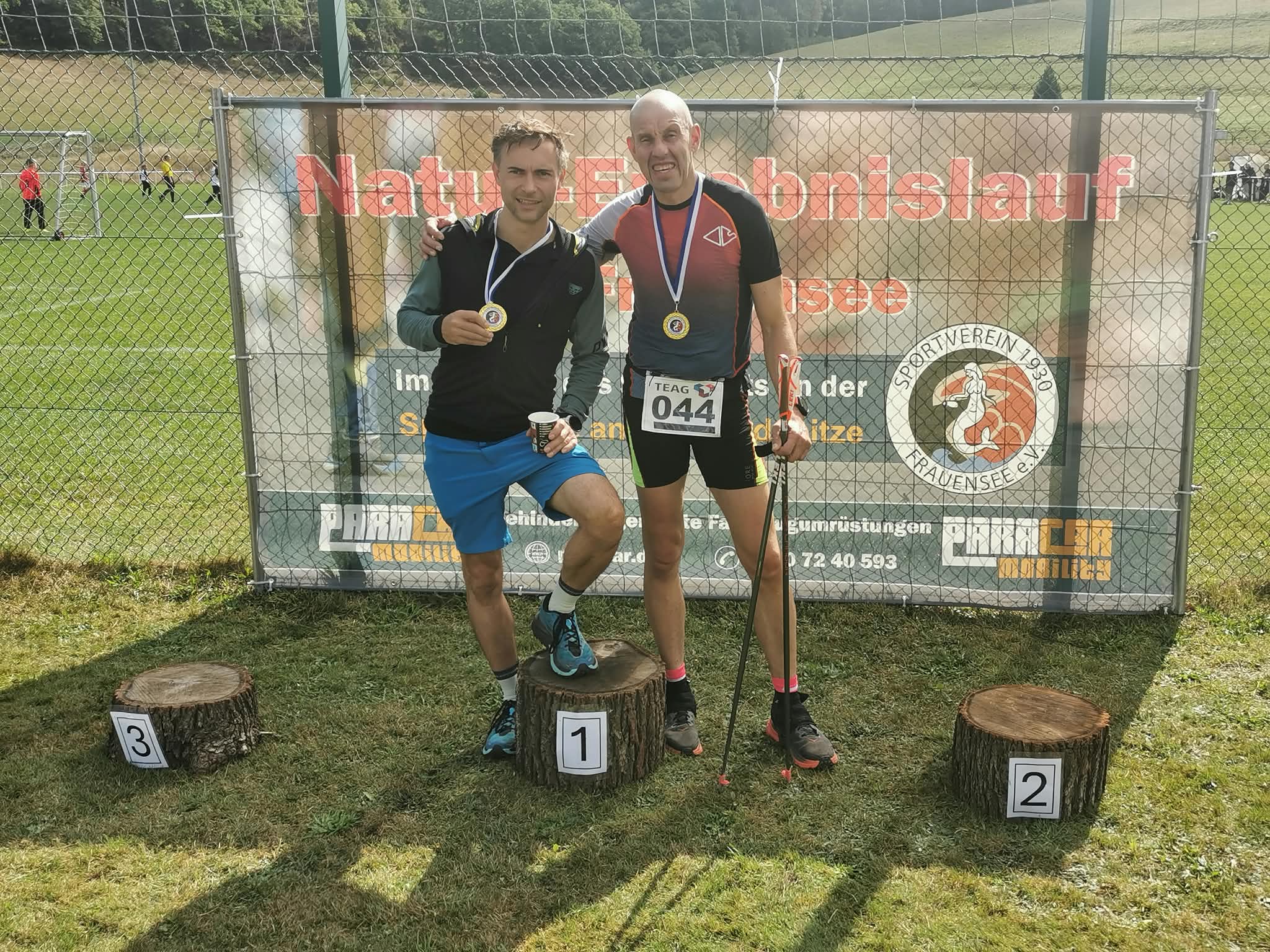 Maik Klotzbach und Thorsten Fey als Gesamtsieger beim Naturerlebnislauf Frauensee